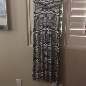 Maxi black and white skirt
